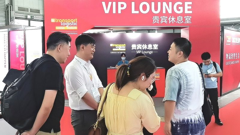 超薄灯箱：揭秘其价格构成与选购要点**