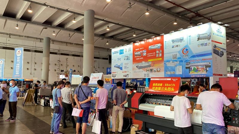 铝板标牌与铜牌：材质差异与适用场景解析